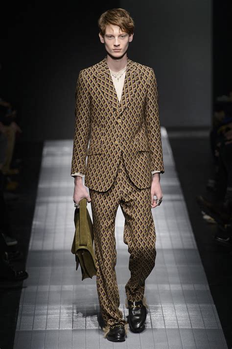 Costumes Gucci pour homme .